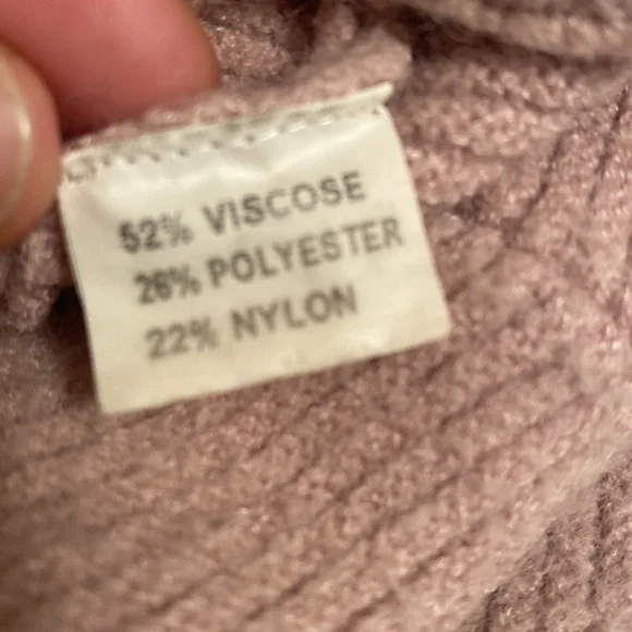 Cropped Sweater - Picture 7 of 7